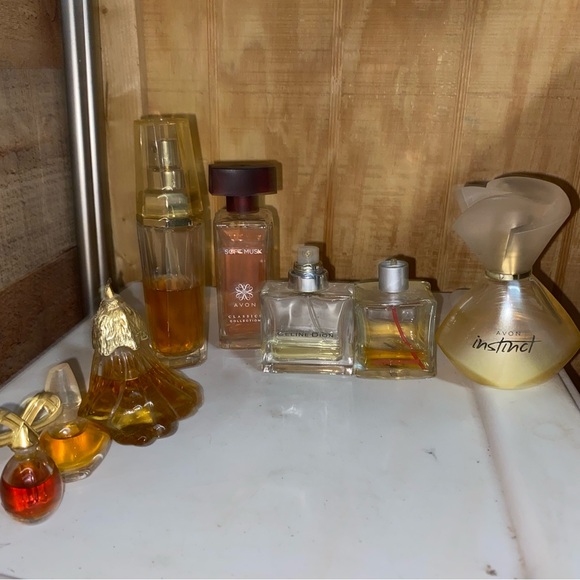 8 perfumes bundle in first picture